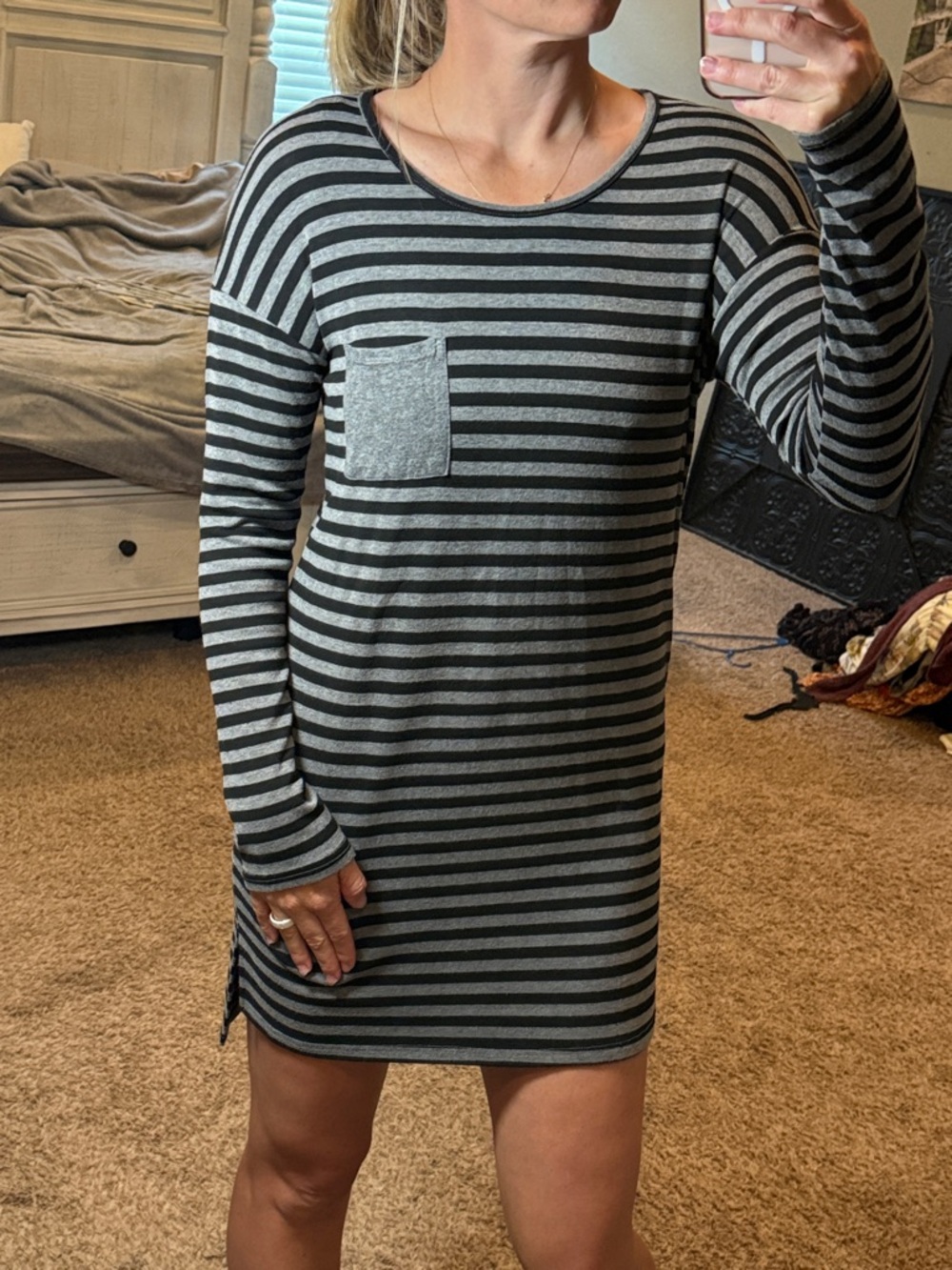 Ya Los Angeles Black & Gray Striped Long-Sleeve Pocket Dress